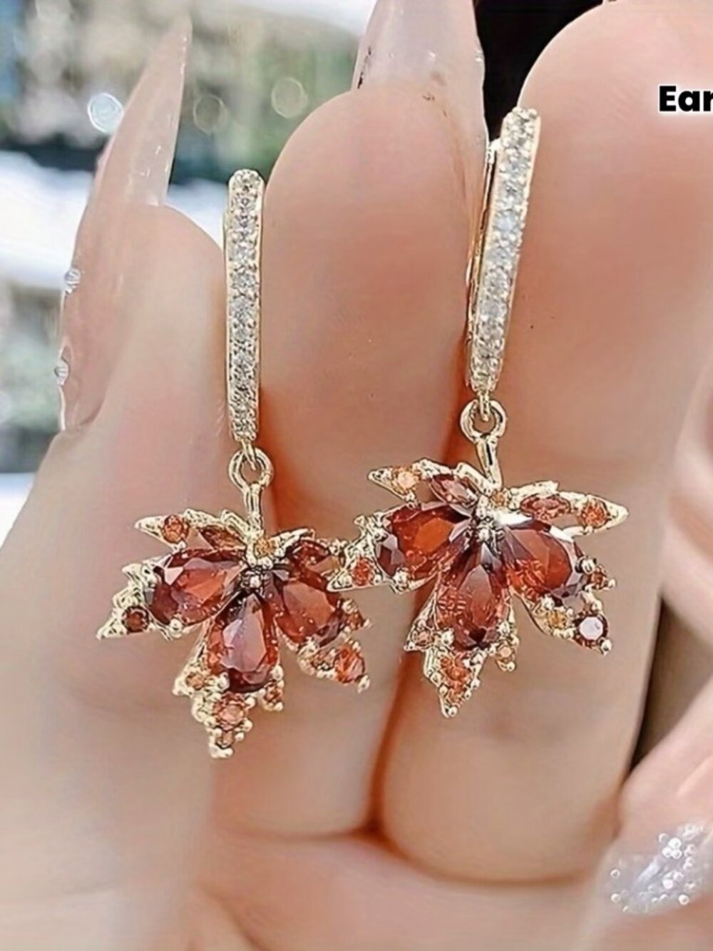 Red Maple Leaf Dangle Drop Hoops Z188